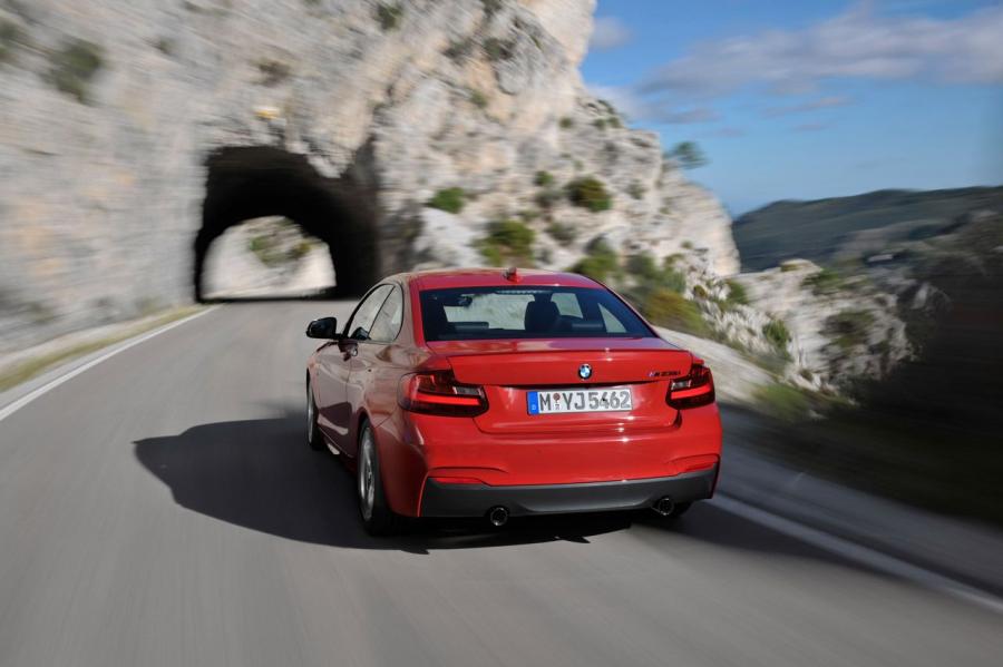  BMW 2-Series Coupe 2014 года  (фото 20 из 24)